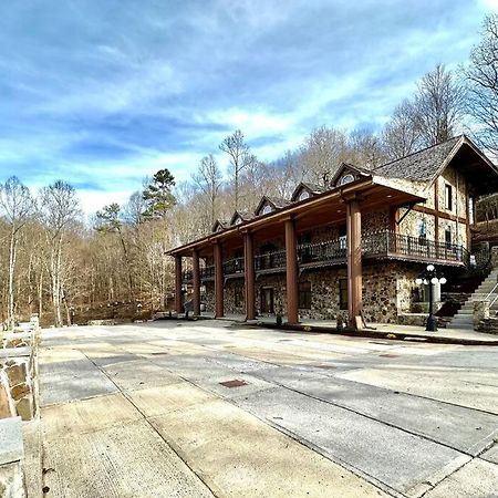 5 Bedroom Estate Near Casino And Downtown Bristol Εξωτερικό φωτογραφία