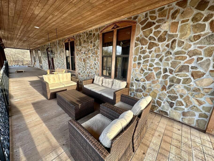 5 Bedroom Estate Near Casino And Downtown Bristol Εξωτερικό φωτογραφία