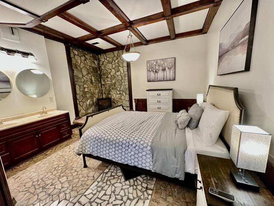 5 Bedroom Estate Near Casino And Downtown Bristol Εξωτερικό φωτογραφία